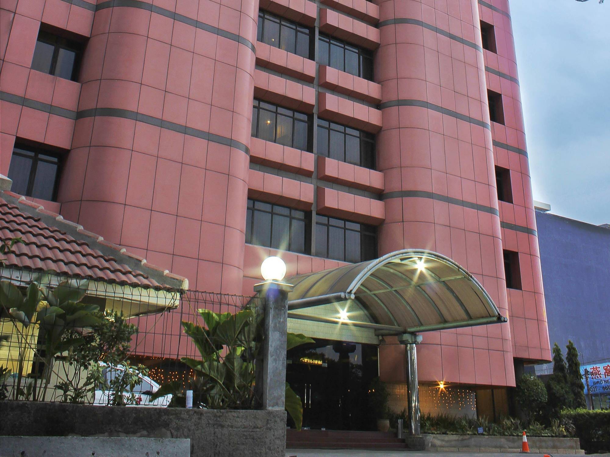 Sanno Hotel Jakarta Exterior foto